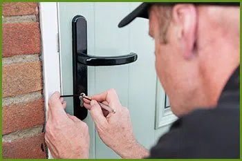Neighborhood Locksmith Services San Diego, CA 858-360-7137 - 2-local-locksmith