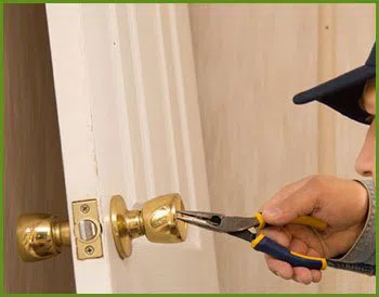 Neighborhood Locksmith Services San Diego, CA 858-360-7137 - 4-fast-locksmith